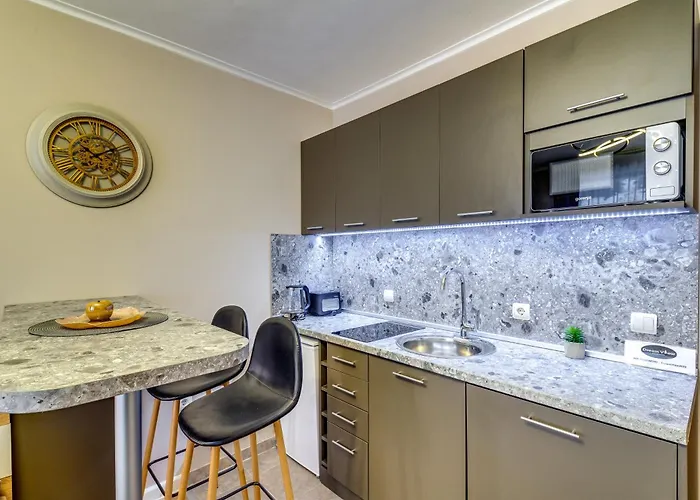 Dream View Aparthotel 4*